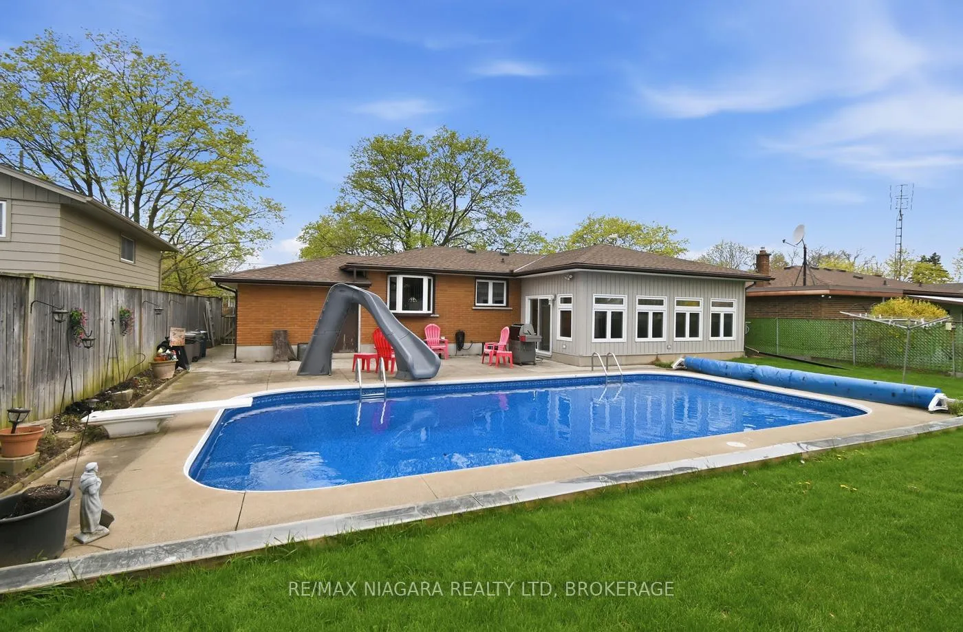 Photo 34 of 36 St Lawrence Drive, St. Catharines, Bunting/Linwell — HOMEH