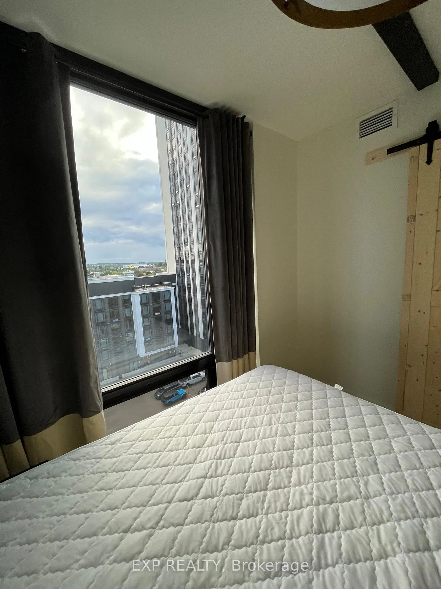 Photo 4 of Unit 928, 145 Columbia Street W, Waterloo — HOMEH