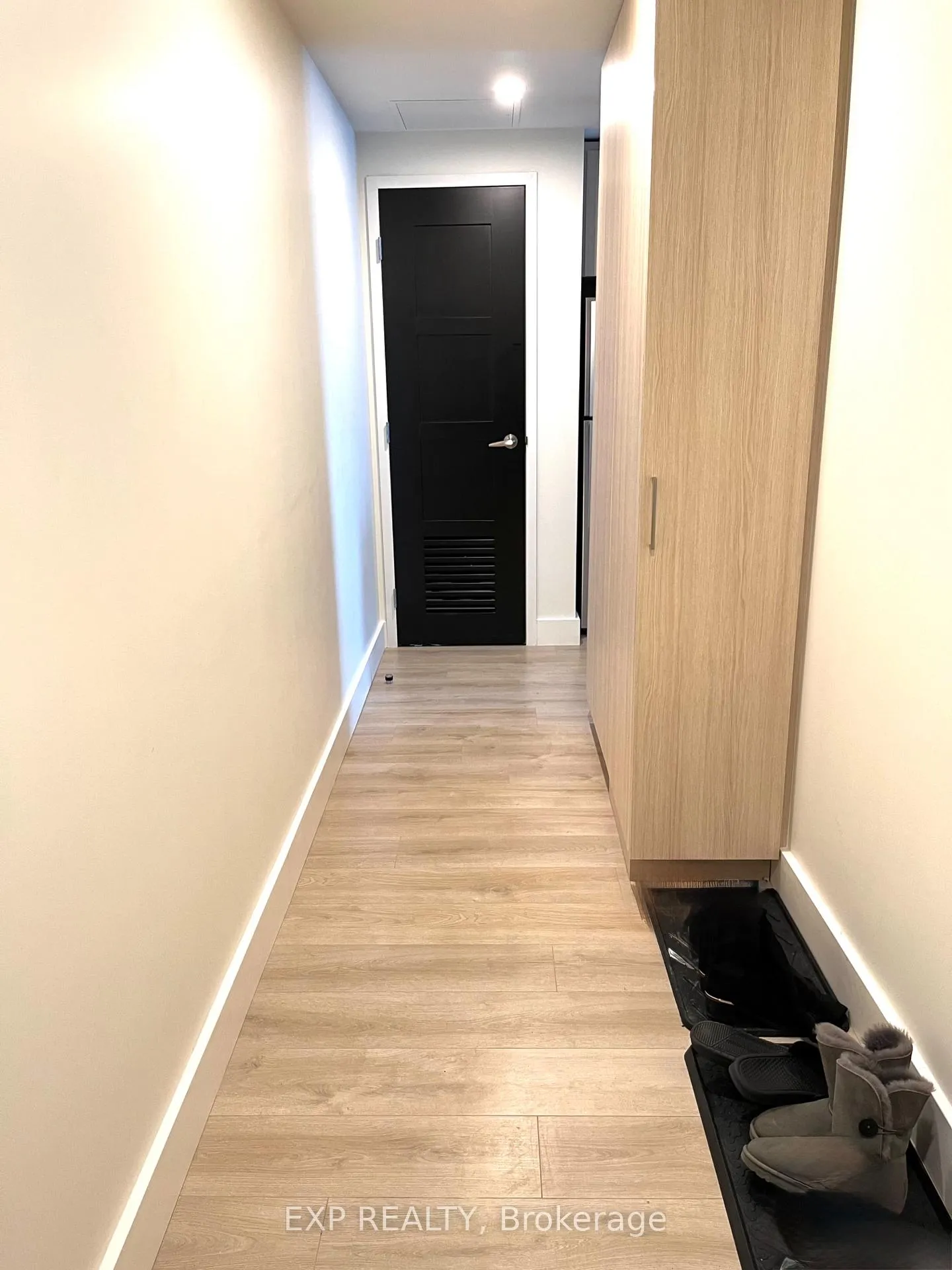 Photo 8 of Unit 928, 145 Columbia Street W, Waterloo — HOMEH