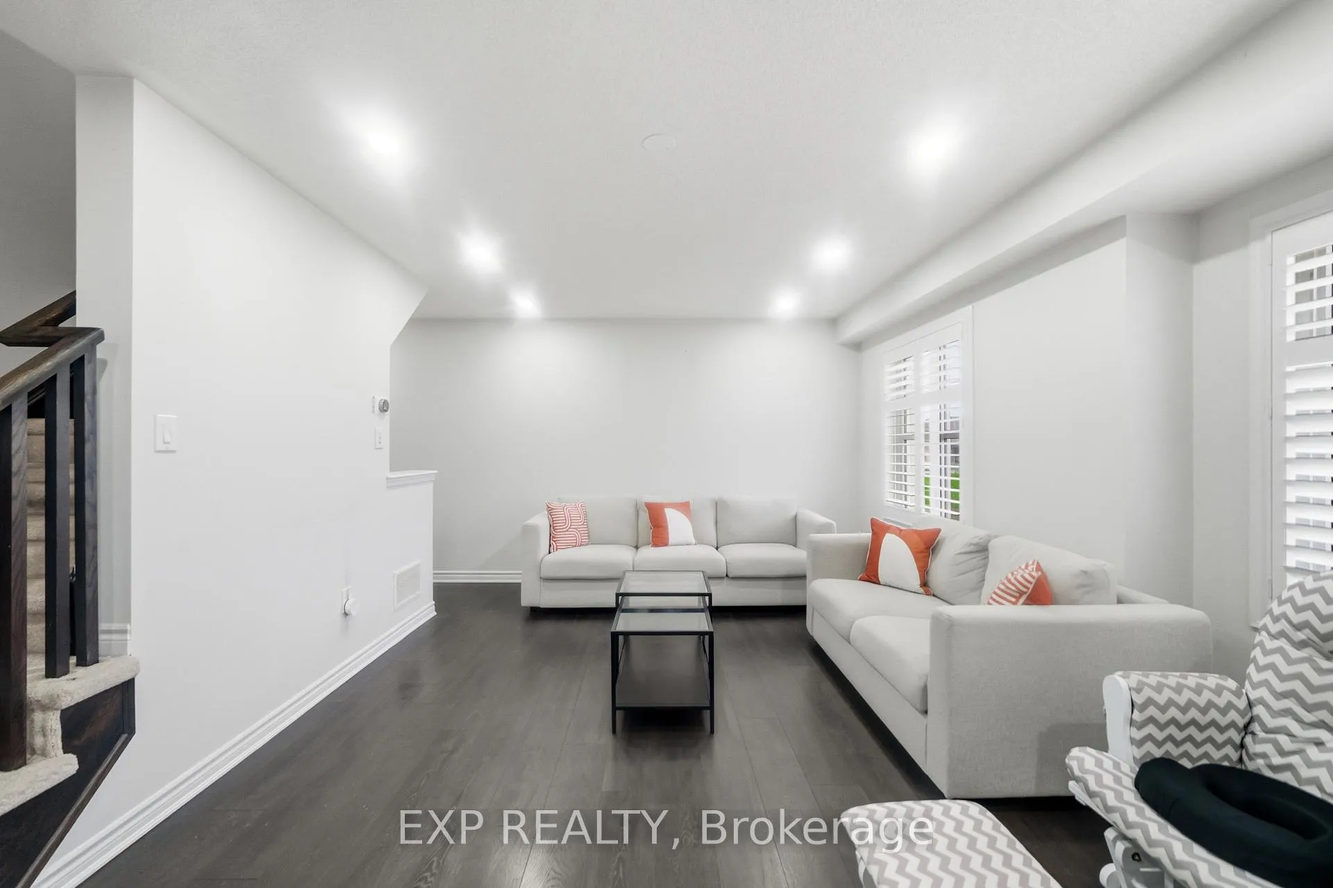 Photo 9 of 6 Toledo Lane, Brampton, Northwest Brampton — HOMEH