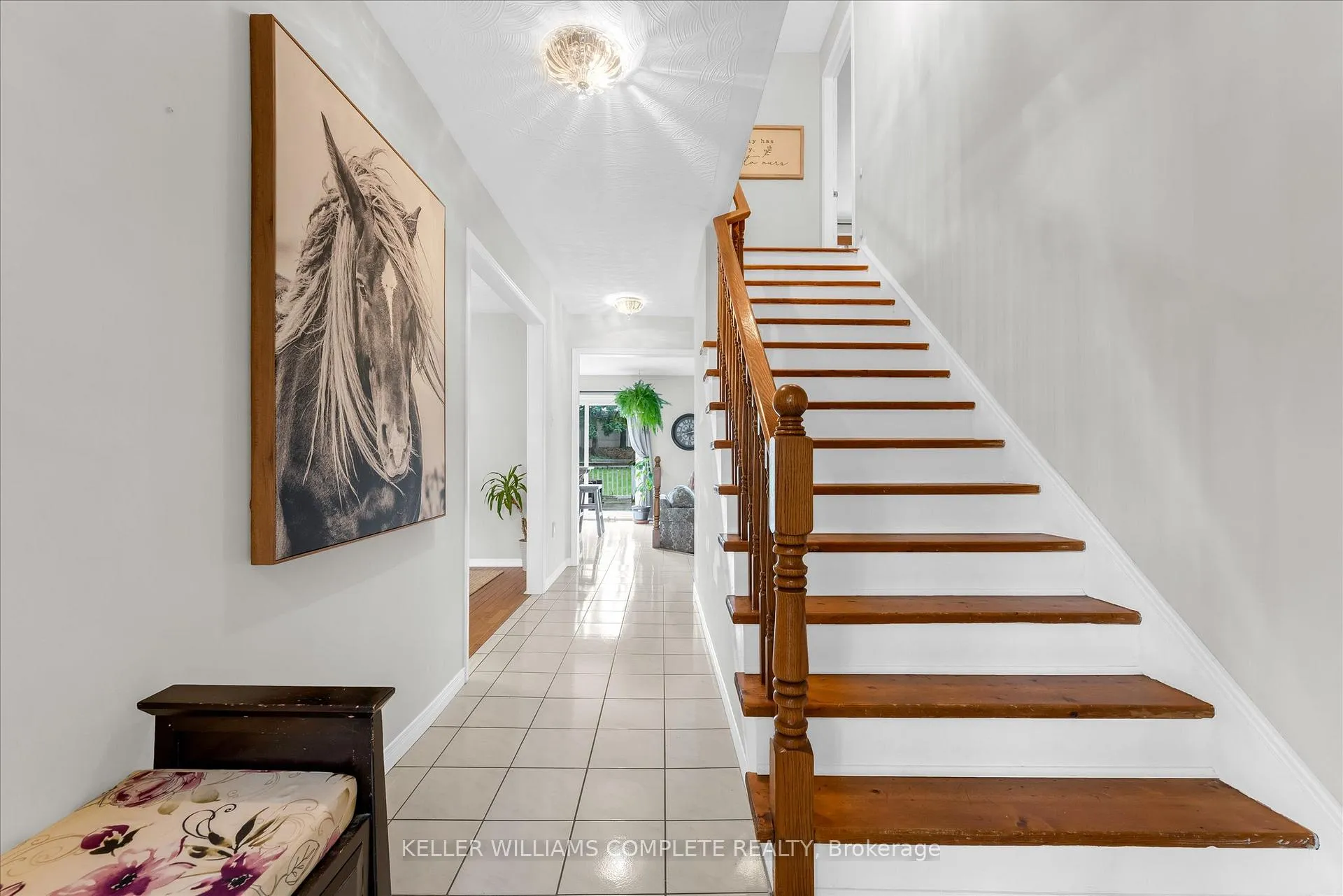 Photo 3 of 16 Homeland Avenue, Hamilton, Lakeshore — HOMEH