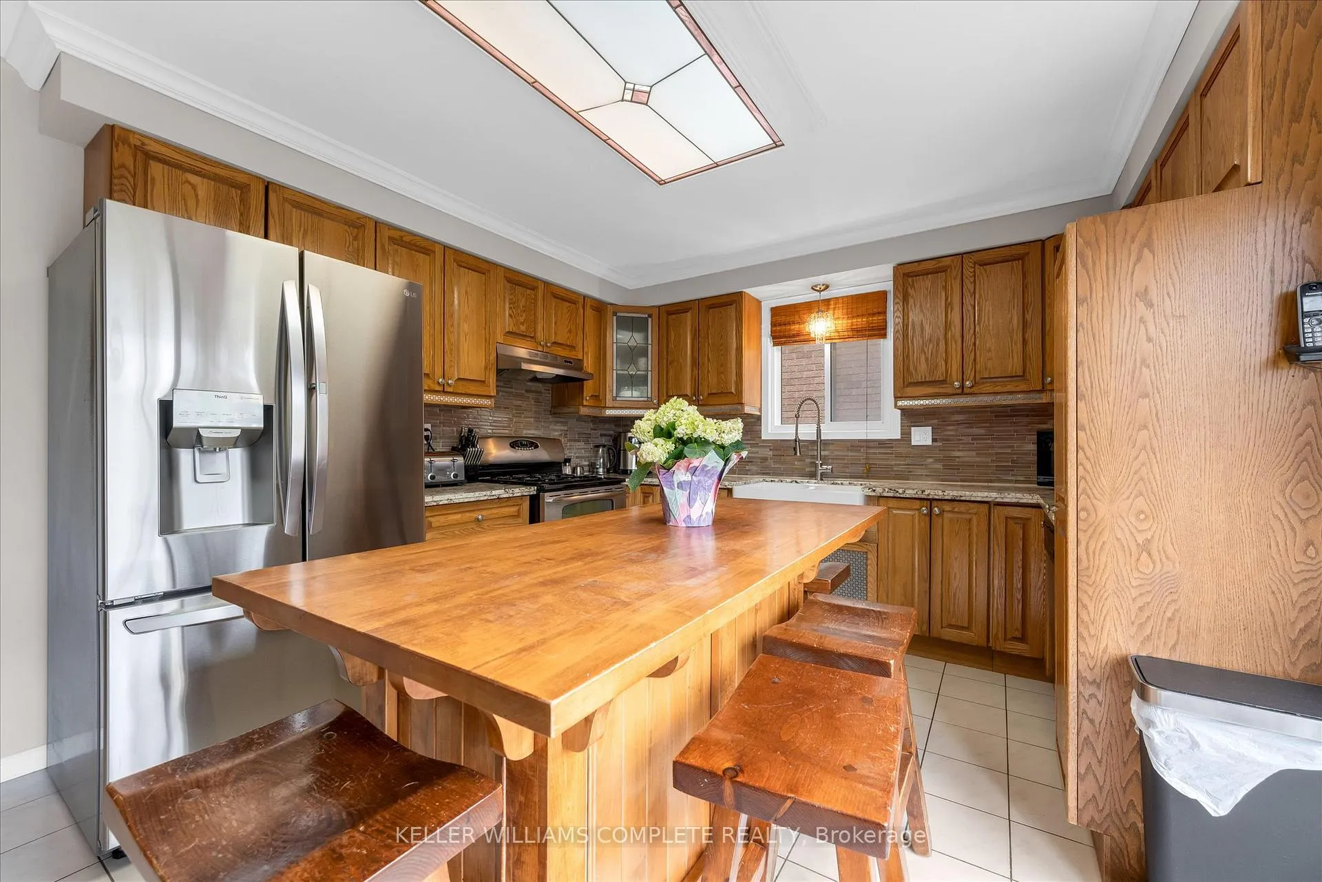 Photo 10 of 16 Homeland Avenue, Hamilton, Lakeshore — HOMEH