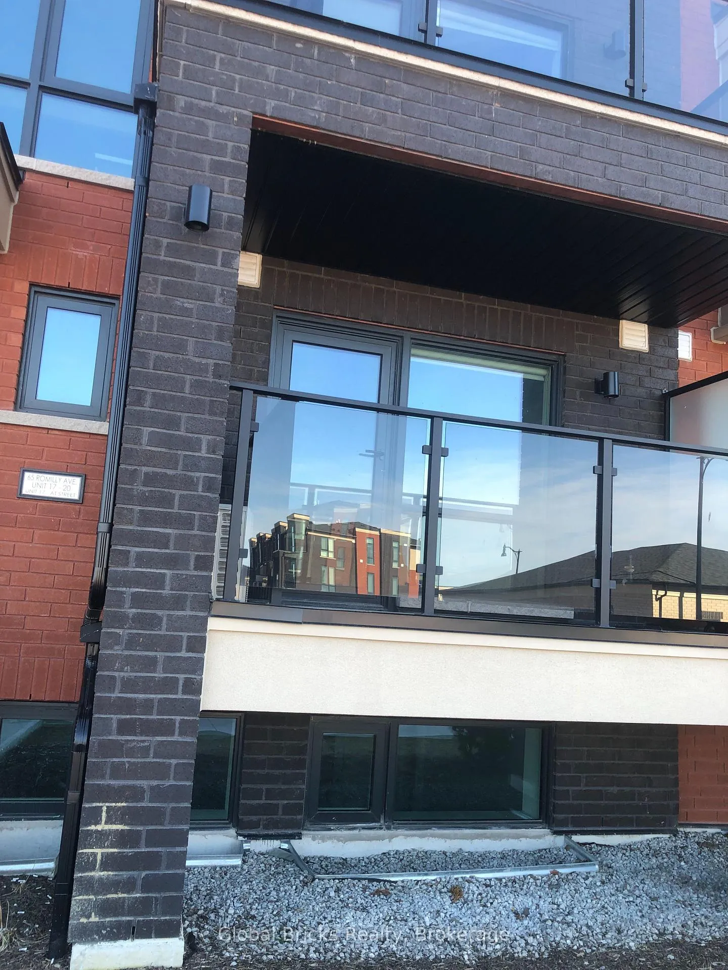 Photo 4 of Unit !8, 65 Romilly Ave, Brampton, Northwest Brampton — HOMEH