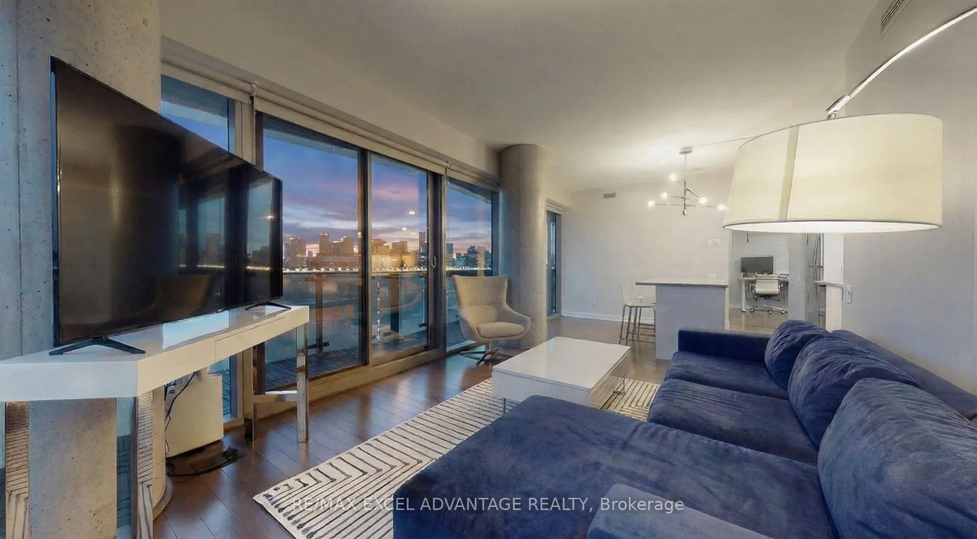 Photo 4 of Unit 1910, 390 Cherry Street, Toronto, Waterfront Communities — HOMEH