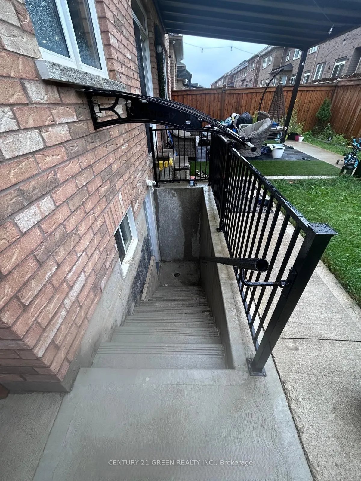 Photo 3 of Unit Bsmt, 30 Gillis Road, Brampton, Northwest Brampton — HOMEH