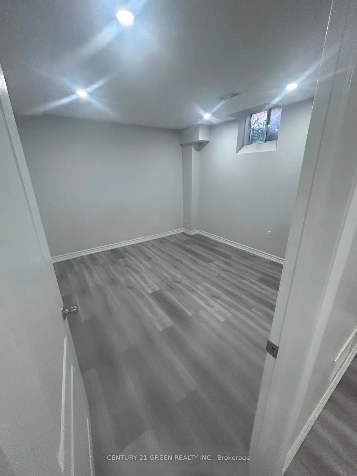 Photo 7 of Unit Bsmt, 30 Gillis Road, Brampton, Northwest Brampton — HOMEH