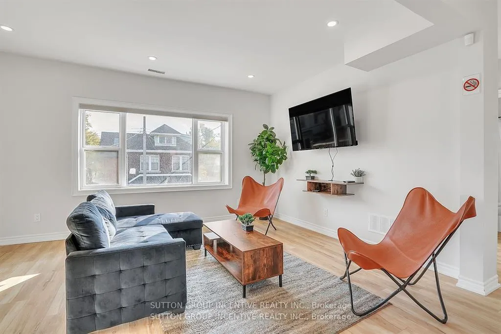 Photo 5 of 88 Tisdale Street S, Hamilton, Stinson — HOMEH