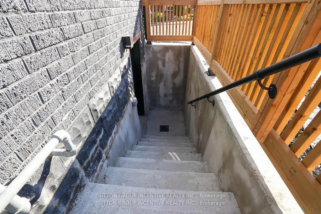 Photo 15 of 88 Tisdale Street S, Hamilton, Stinson — HOMEH