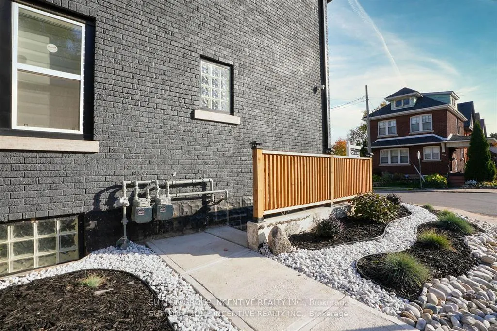 Photo 17 of 88 Tisdale Street S, Hamilton, Stinson — HOMEH