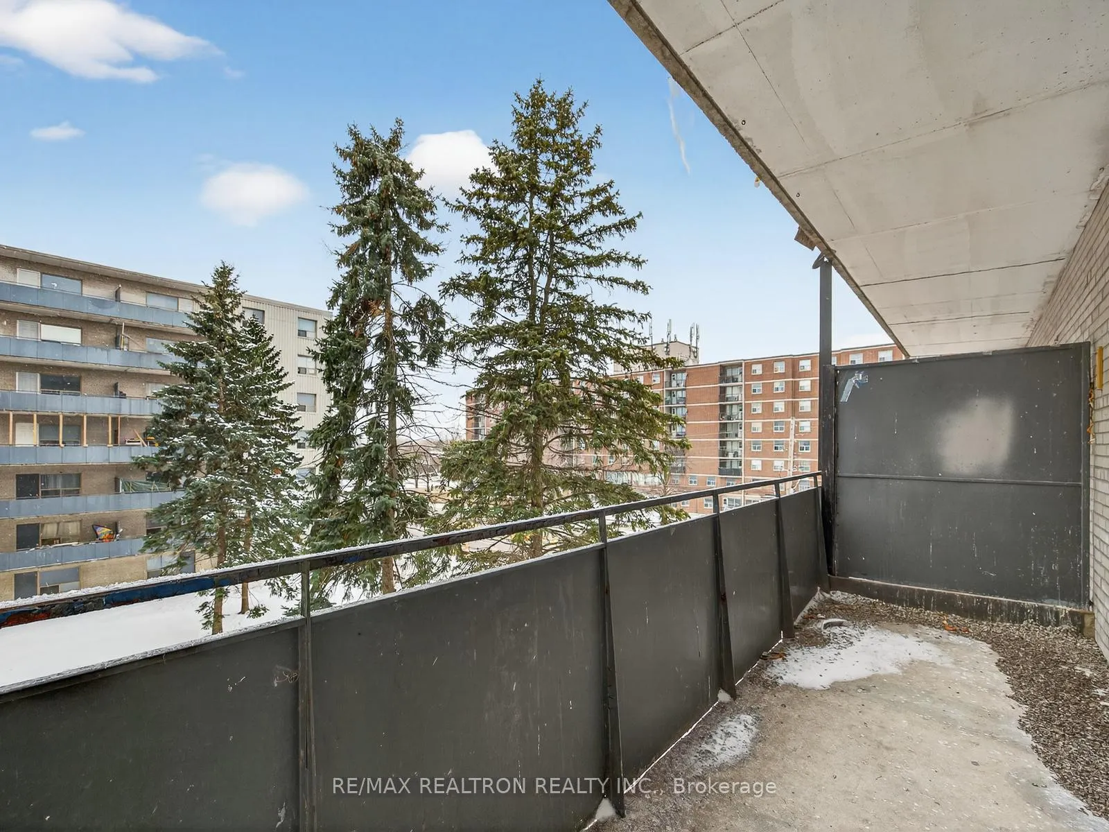 Photo 15 of Unit 404, 275 Wentworth Street W, Oshawa, McLaughlin — HOMEH