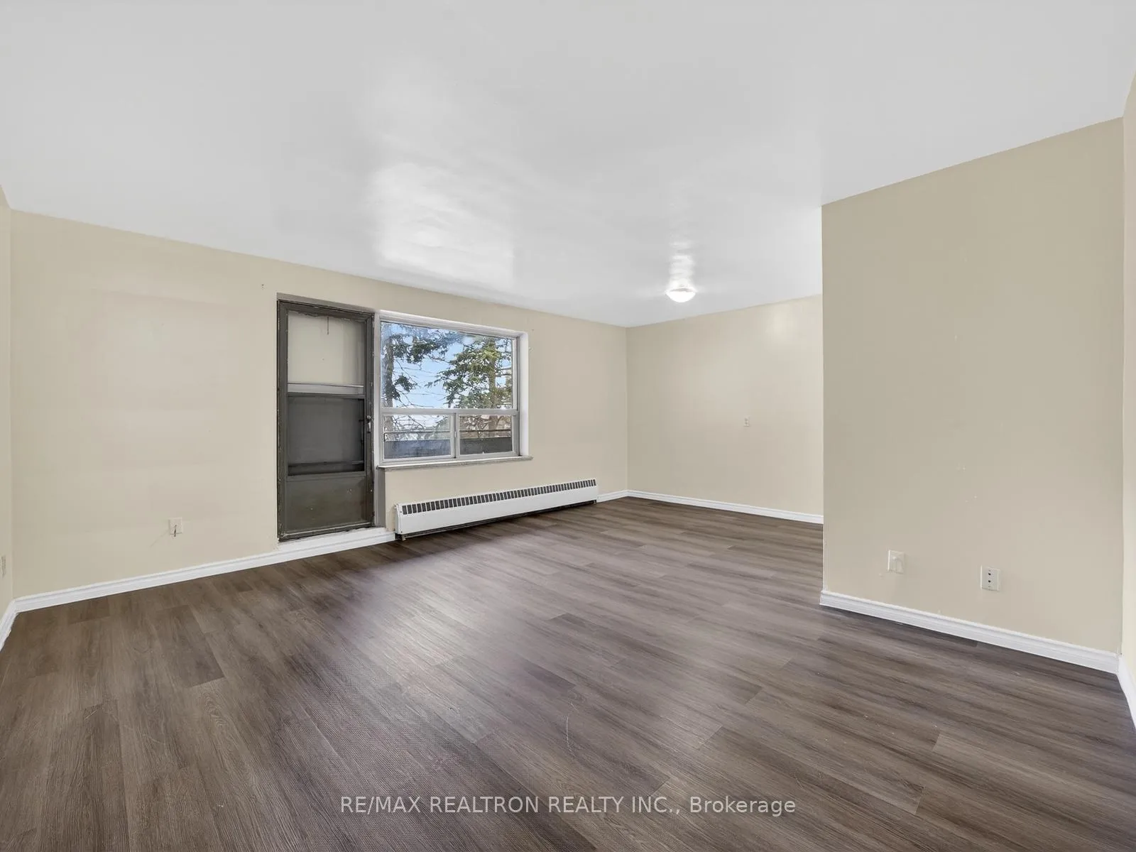 Photo 20 of Unit 404, 275 Wentworth Street W, Oshawa, McLaughlin — HOMEH