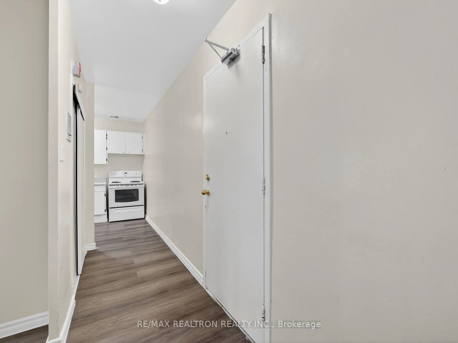 Photo 21 of Unit 404, 275 Wentworth Street W, Oshawa, McLaughlin — HOMEH