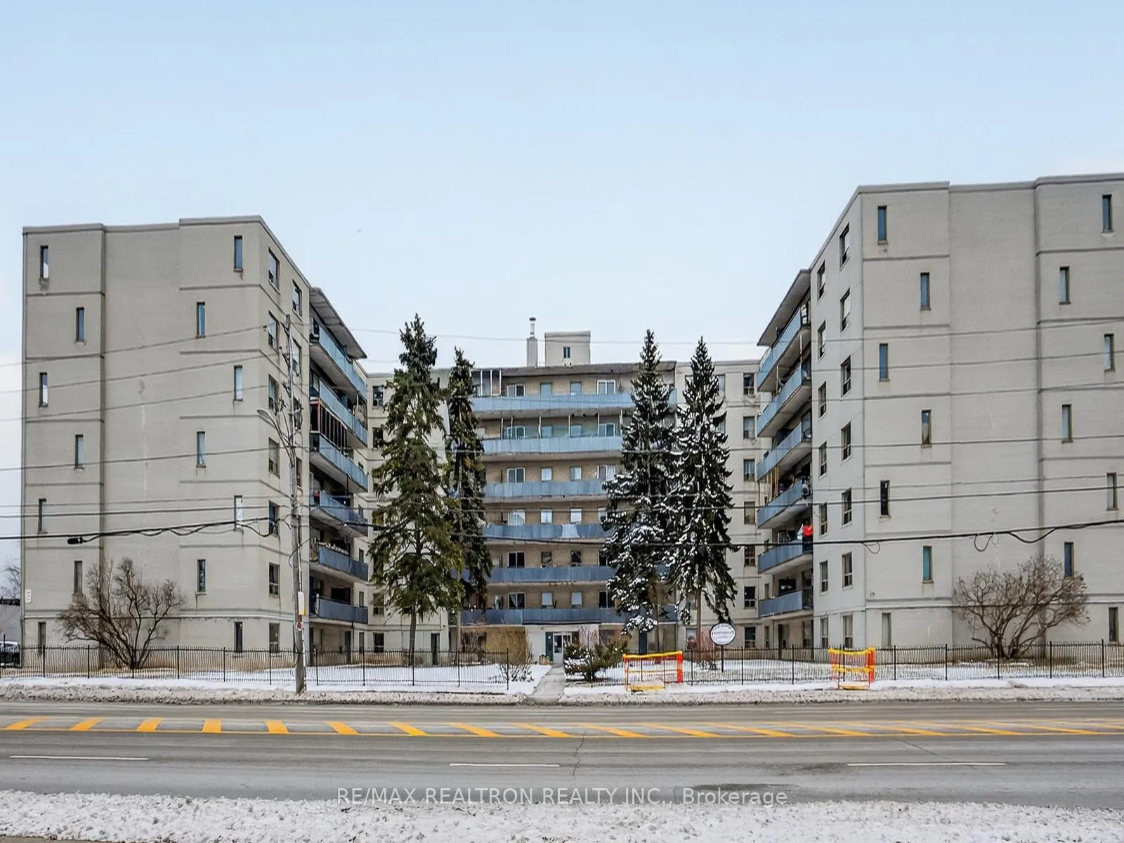 Photo 25 of Unit 404, 275 Wentworth Street W, Oshawa, McLaughlin — HOMEH