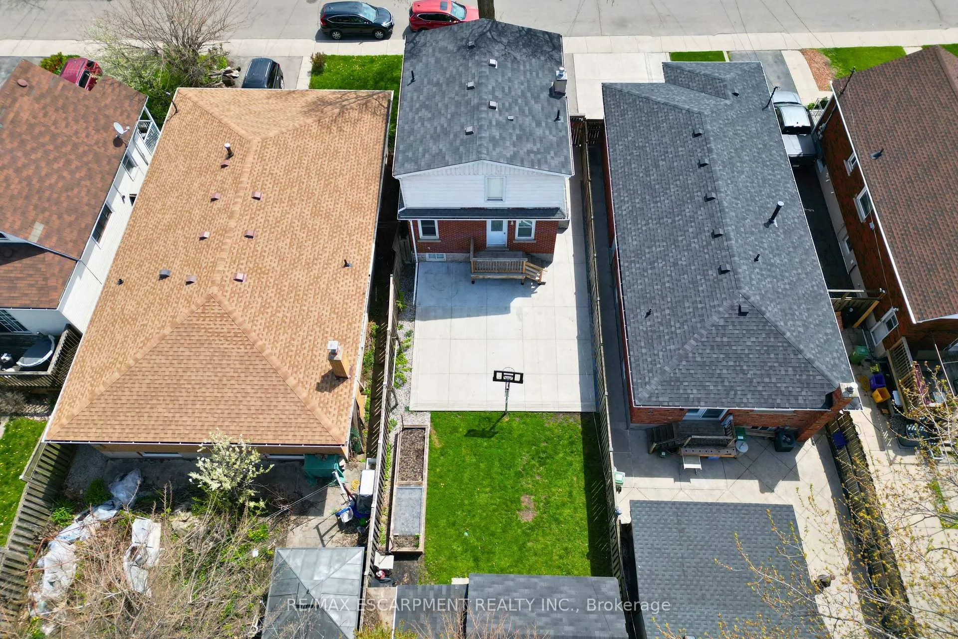 Photo 2 of 221 Julian Avenue, Hamilton, Normanhurst — HOMEH