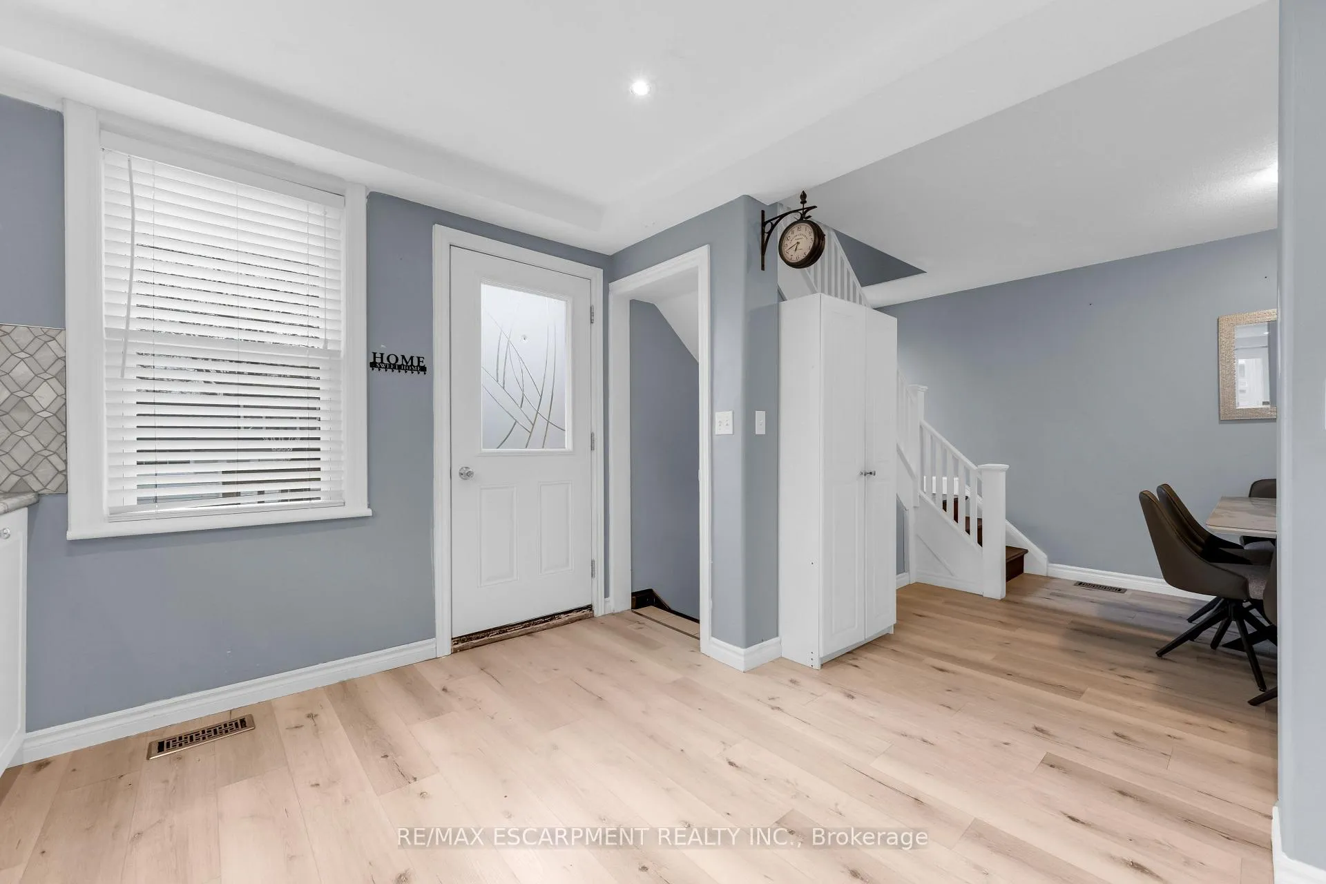 Photo 13 of 221 Julian Avenue, Hamilton, Normanhurst — HOMEH