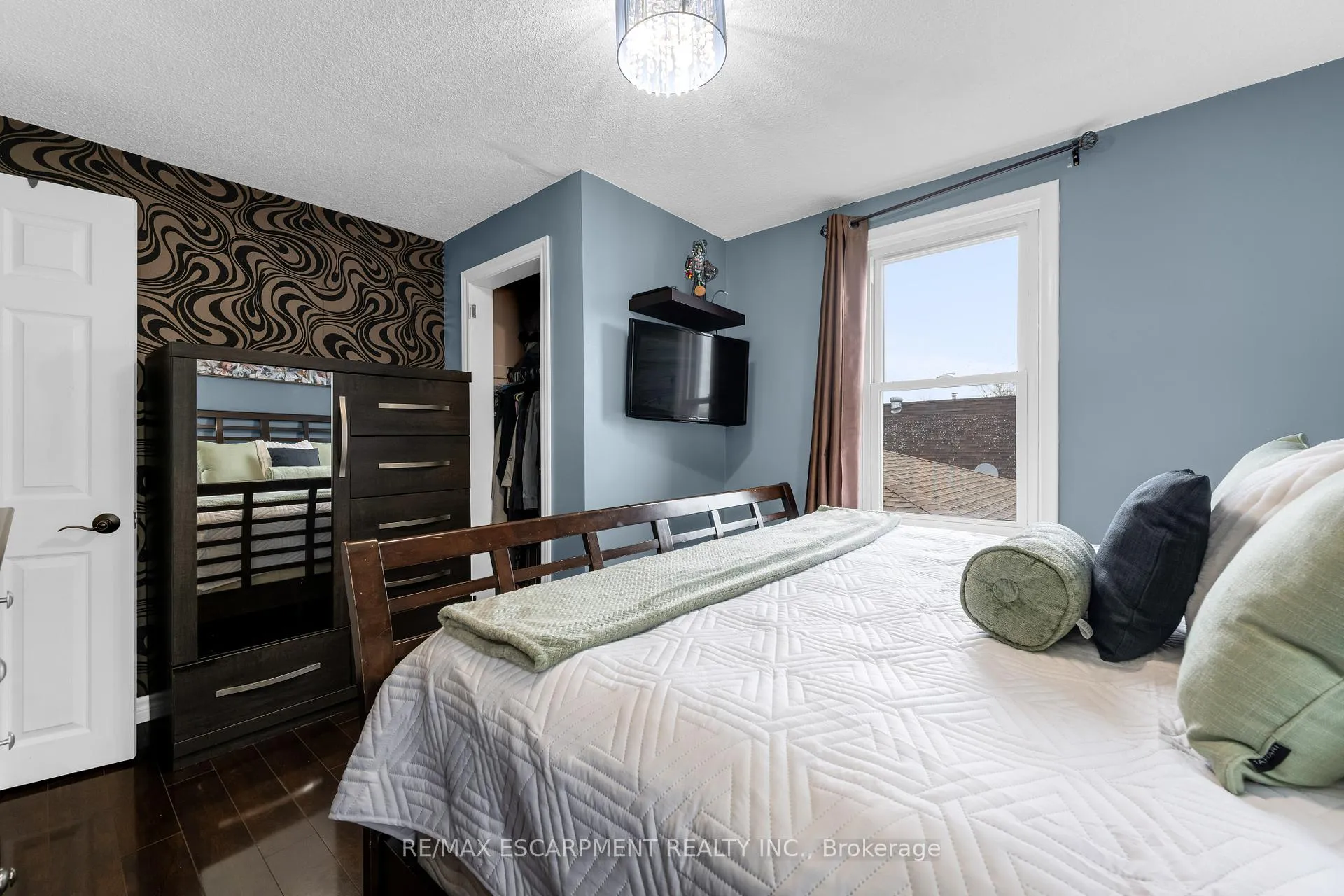 Photo 17 of 221 Julian Avenue, Hamilton, Normanhurst — HOMEH