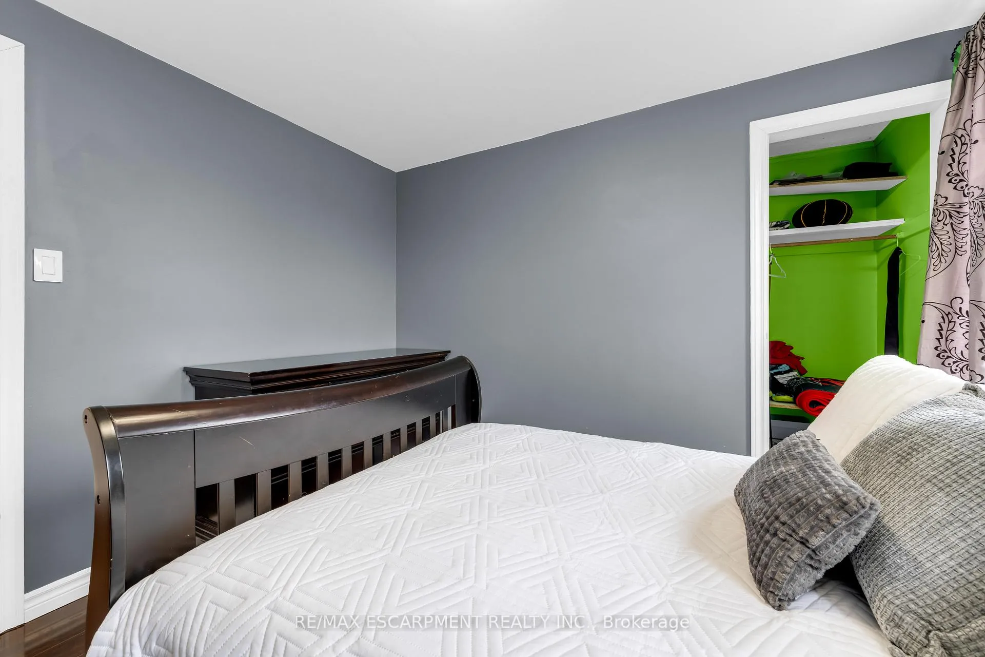 Photo 19 of 221 Julian Avenue, Hamilton, Normanhurst — HOMEH