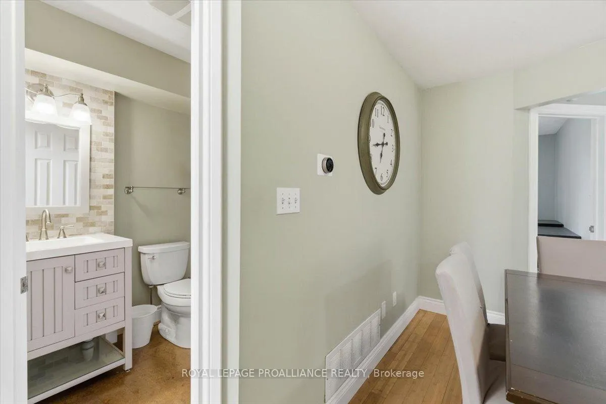 Photo 10 of 1342 Eagle Crescent, Peterborough, Monaghan Ward 2 — HOMEH