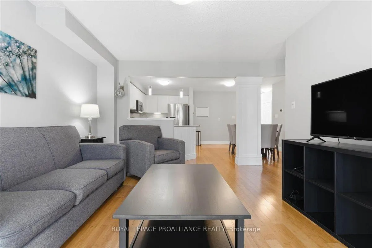 Photo 16 of 1342 Eagle Crescent, Peterborough, Monaghan Ward 2 — HOMEH
