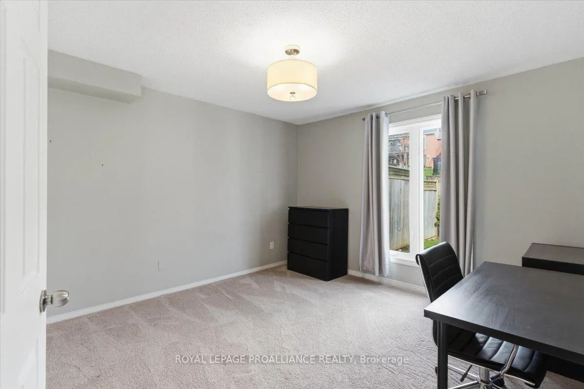 Photo 17 of 1342 Eagle Crescent, Peterborough, Monaghan Ward 2 — HOMEH