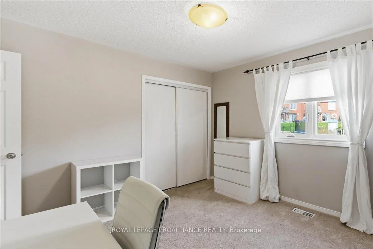 Photo 32 of 1342 Eagle Crescent, Peterborough, Monaghan Ward 2 — HOMEH