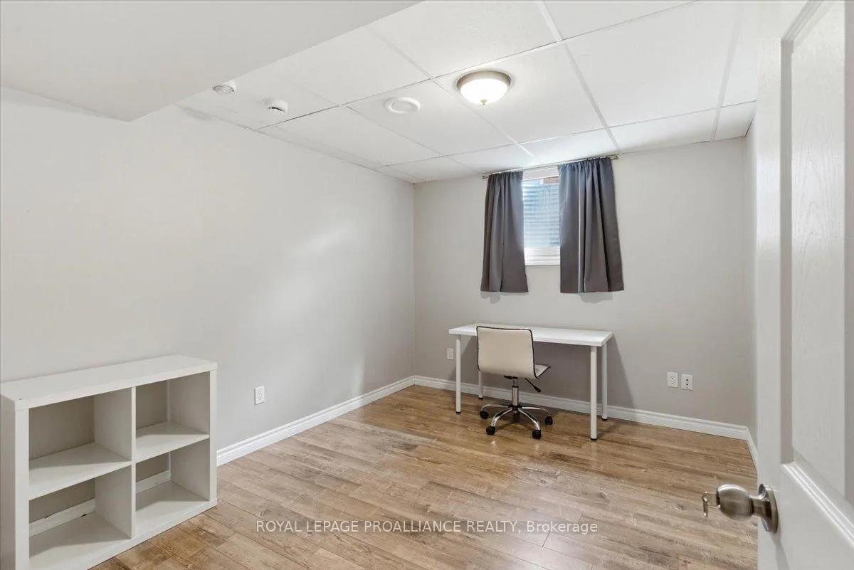 Photo 40 of 1342 Eagle Crescent, Peterborough, Monaghan Ward 2 — HOMEH