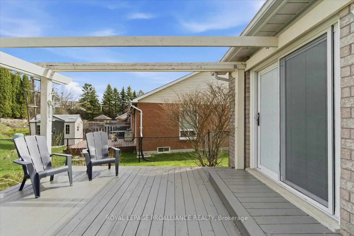 Photo 43 of 1342 Eagle Crescent, Peterborough, Monaghan Ward 2 — HOMEH