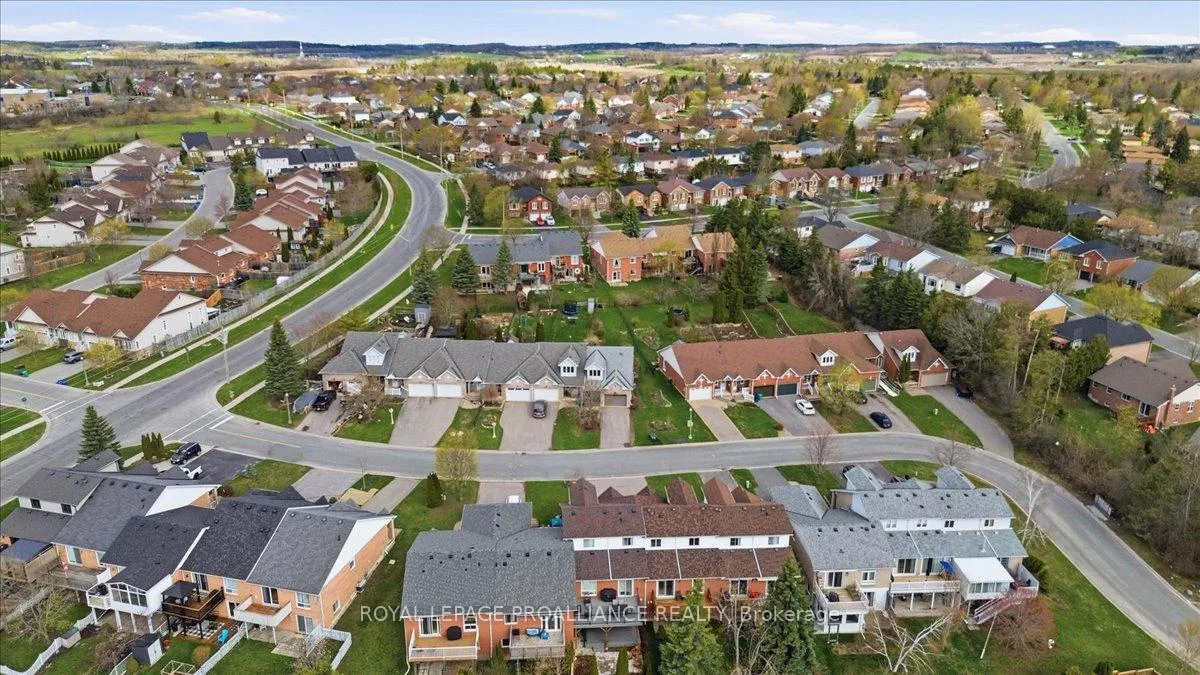 Photo 47 of 1342 Eagle Crescent, Peterborough, Monaghan Ward 2 — HOMEH