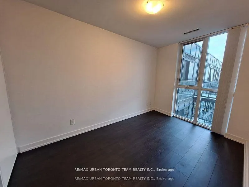 Photo 4 of Unit 915, 125 Redpath Avenue, Toronto, Mount Pleasant East — HOMEH