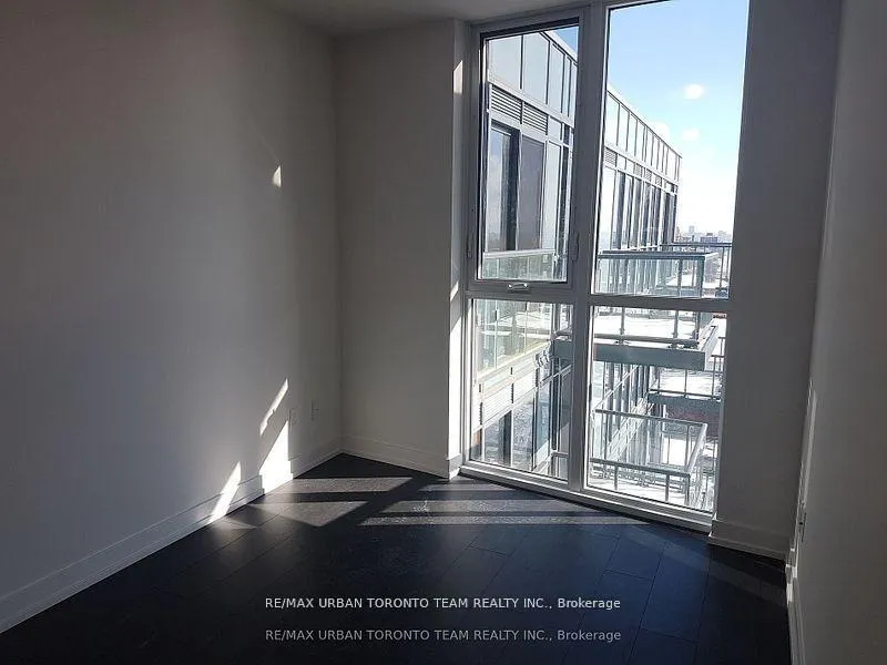 Photo 7 of Unit 915, 125 Redpath Avenue, Toronto, Mount Pleasant East — HOMEH