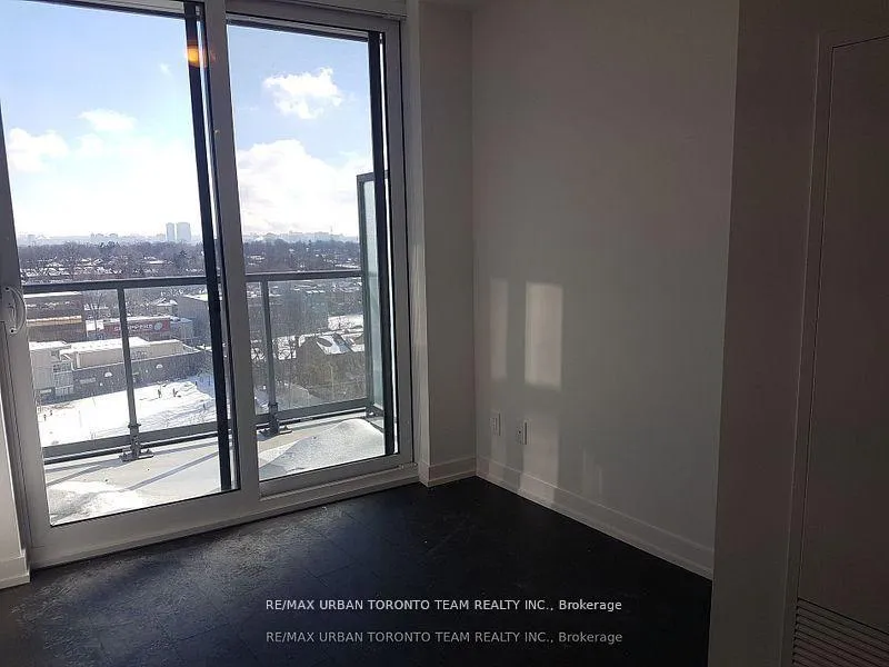 Photo 8 of Unit 915, 125 Redpath Avenue, Toronto, Mount Pleasant East — HOMEH
