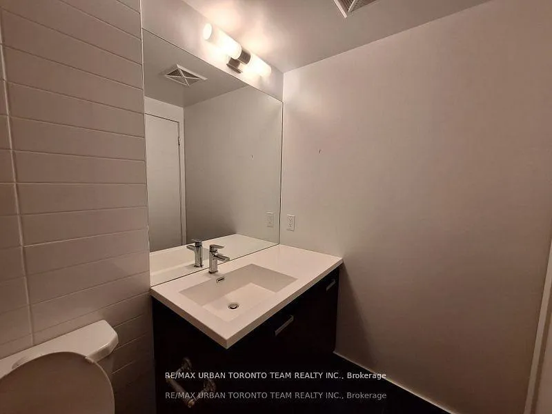 Photo 9 of Unit 915, 125 Redpath Avenue, Toronto, Mount Pleasant East — HOMEH