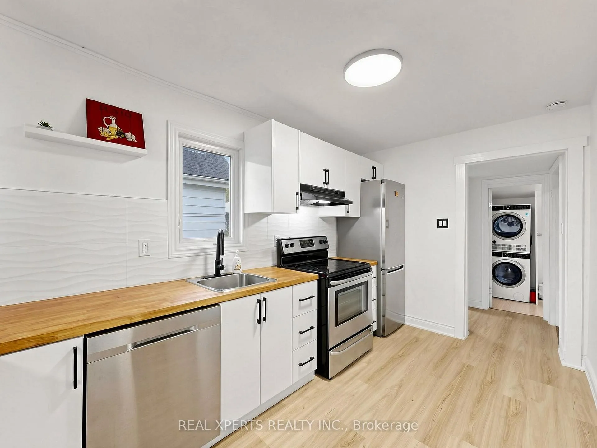 Photo 10 of 167 Tolton Avenue, Hamilton, Normanhurst — HOMEH