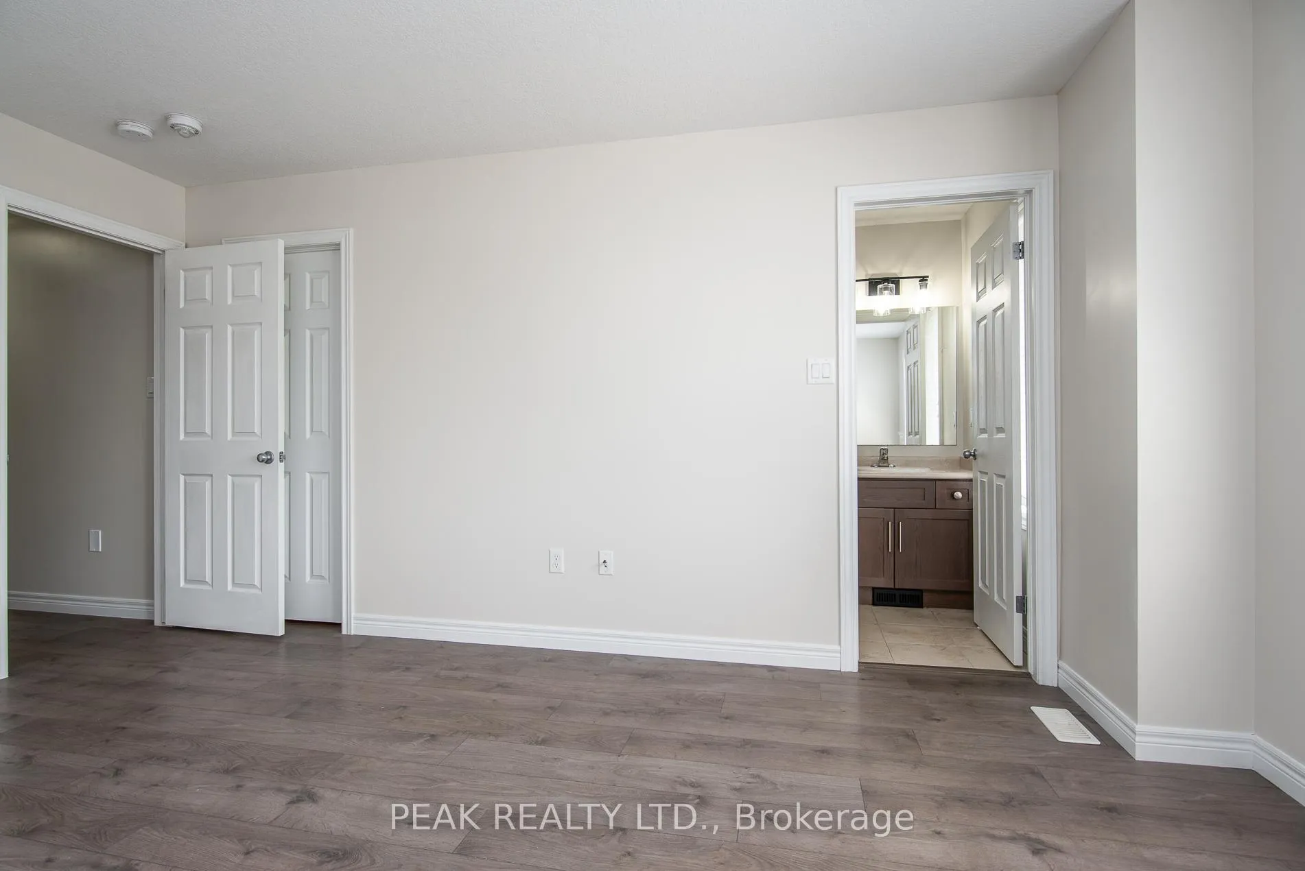 Photo 12 of Unit J-3, 70 Willowrun Drive, Kitchener — HOMEH