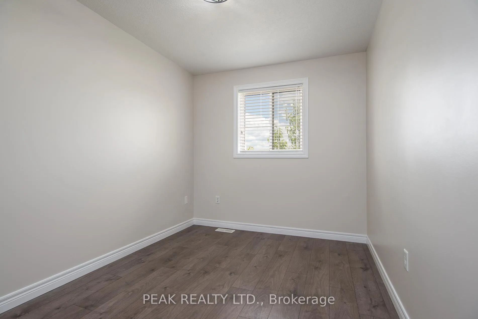 Photo 15 of Unit J-3, 70 Willowrun Drive, Kitchener — HOMEH