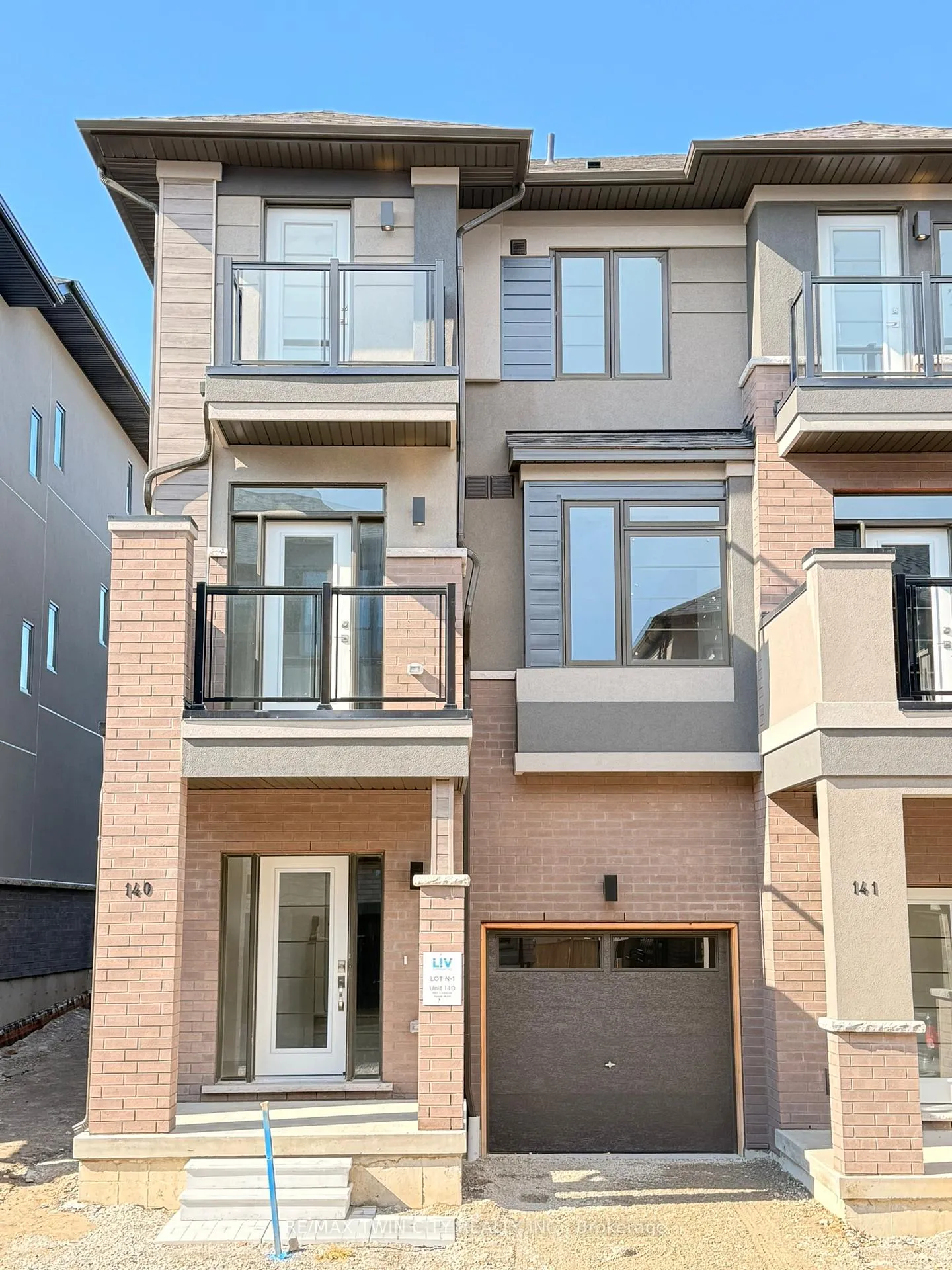 Front of Unit 140, 660 Colborne Street W