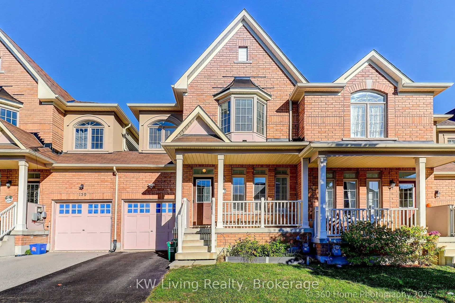 Front of 157 Hammersly Boulevard