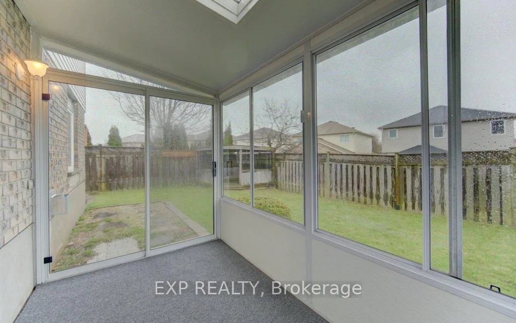 Photo 23 of 431 Lausanne Crescent, Waterloo — HOMEH
