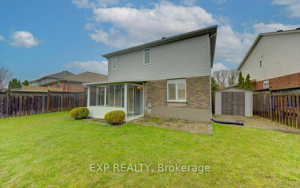 Photo 25 of 431 Lausanne Crescent, Waterloo — HOMEH
