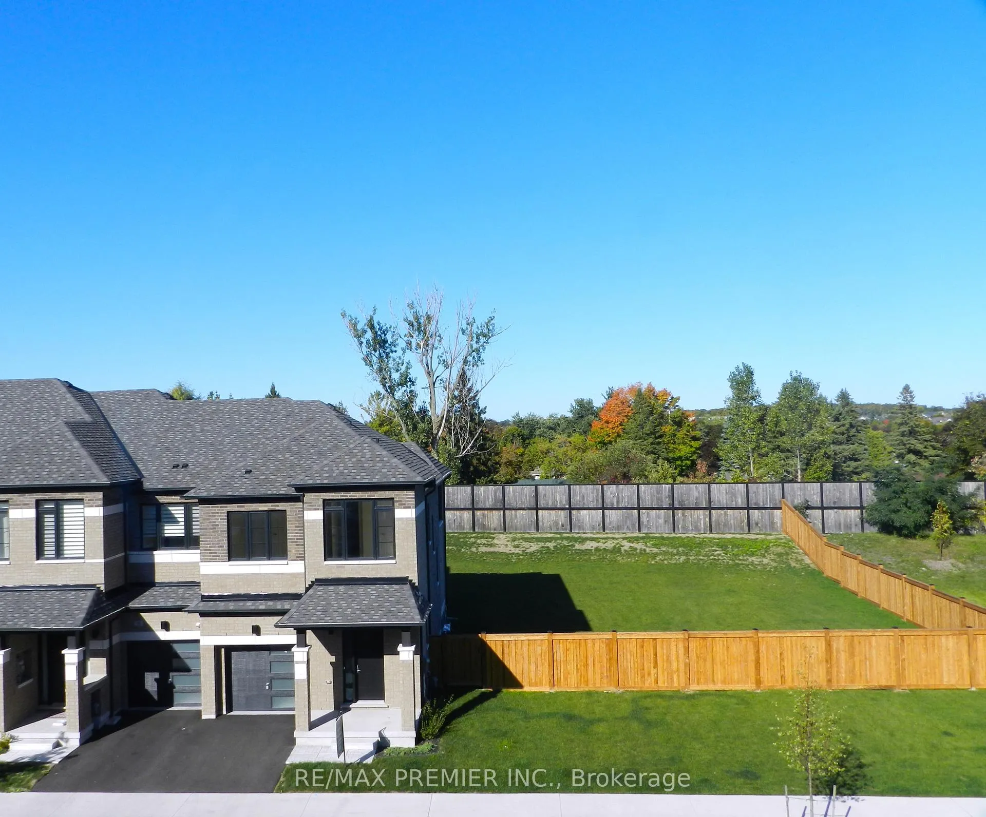 Photo 1 of 94 Turnberry Lane, Barrie, Painswick South — HOMEH