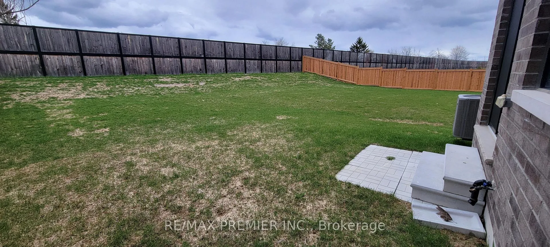 Photo 9 of 94 Turnberry Lane, Barrie, Painswick South — HOMEH