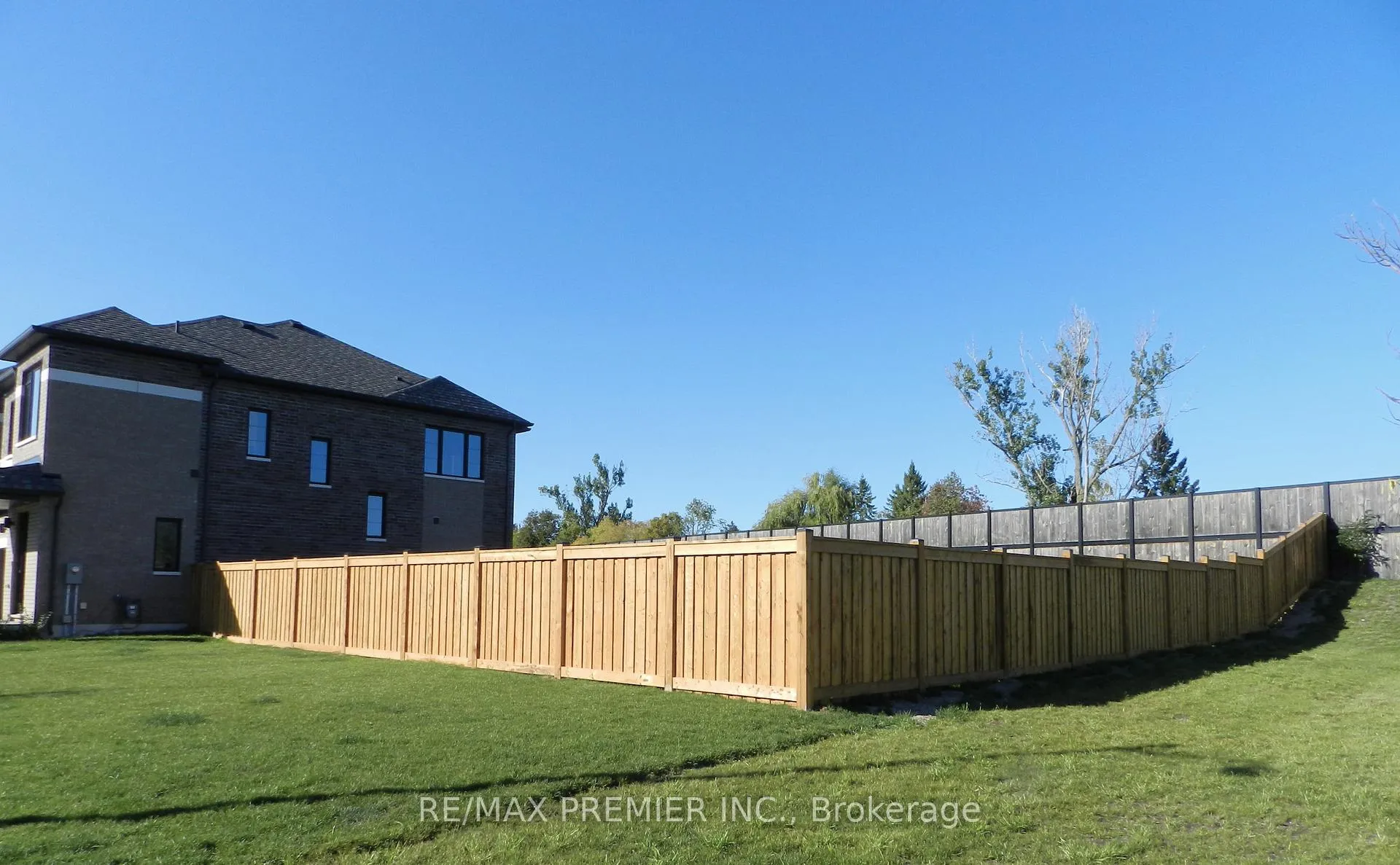 Photo 11 of 94 Turnberry Lane, Barrie, Painswick South — HOMEH