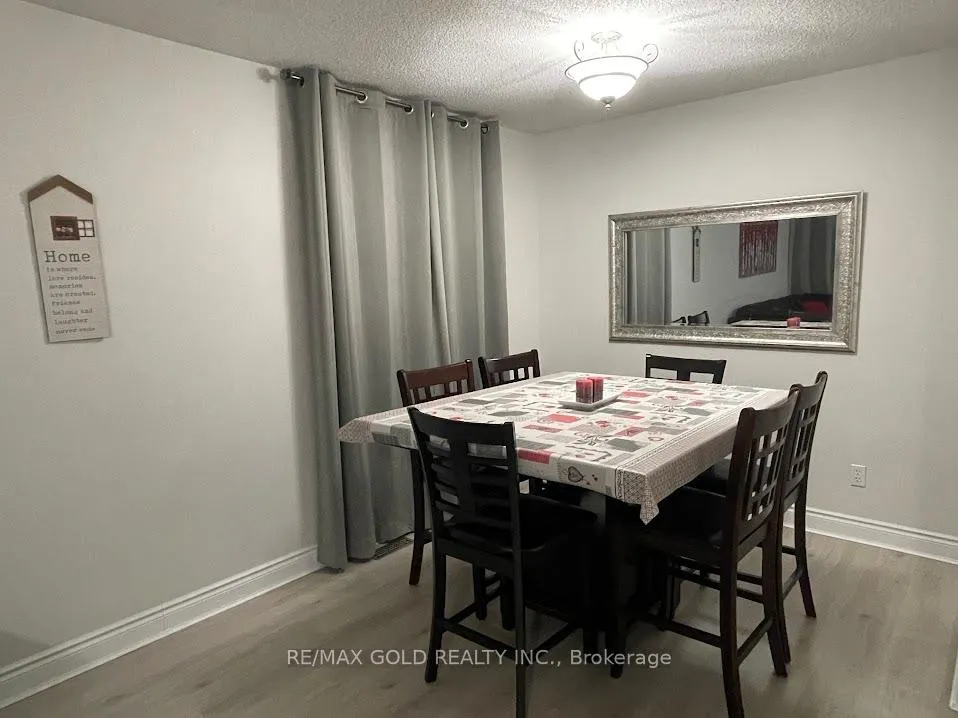Photo 18 of 53 Duncan Avenue, Hamilton, Waterdown — HOMEH