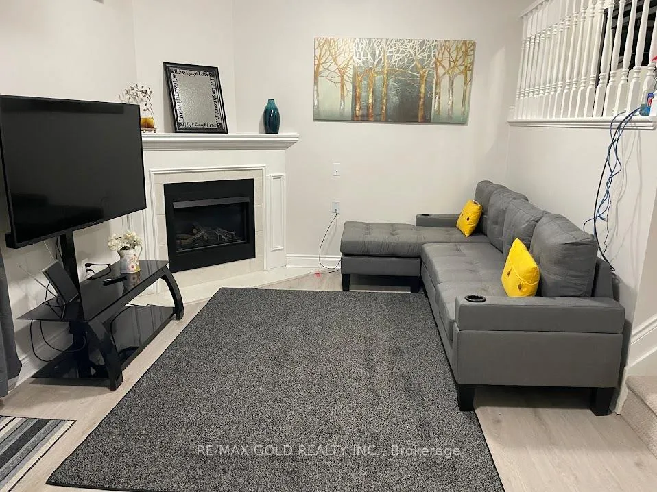 Photo 1 of 53 Duncan Avenue, Hamilton, Waterdown — HOMEH