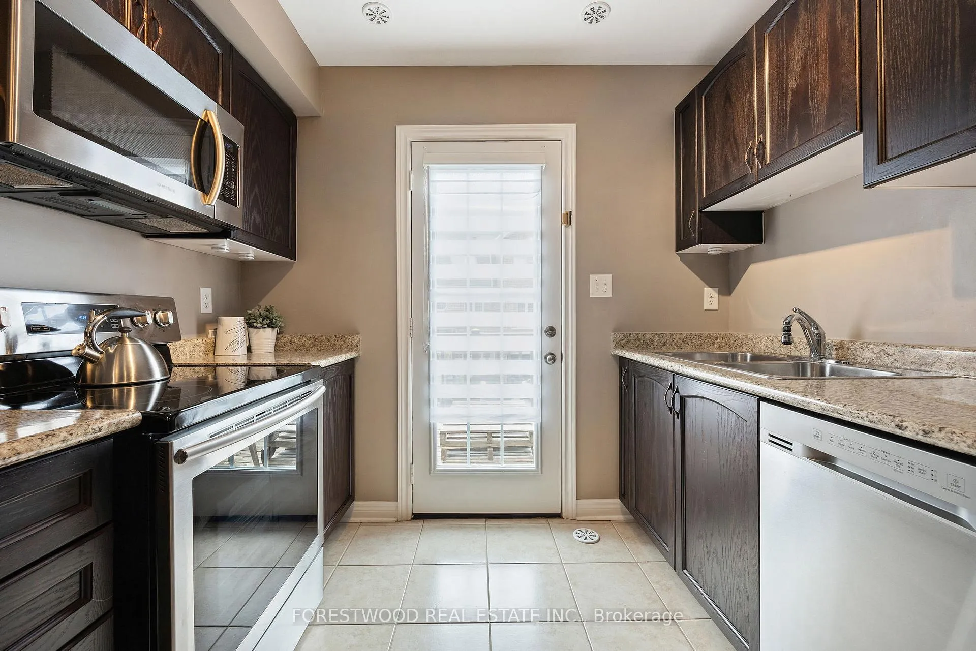 Photo 5 of 3 Battalion Road, Brampton, Northwest Brampton — HOMEH