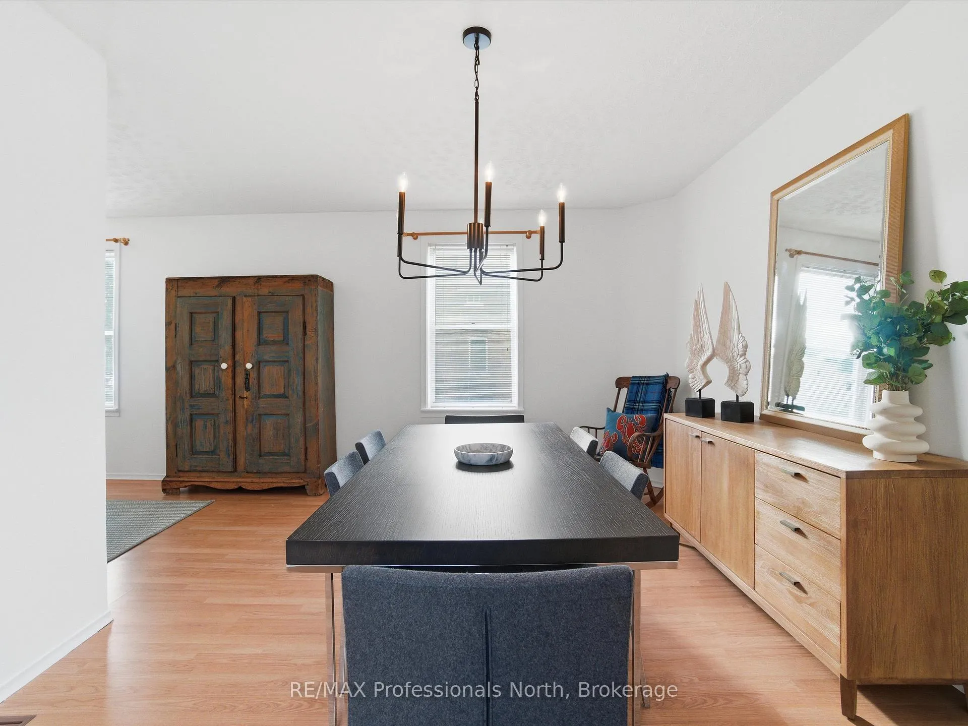 Photo 13 of 197 Dill Street, Bracebridge, Macaulay — HOMEH