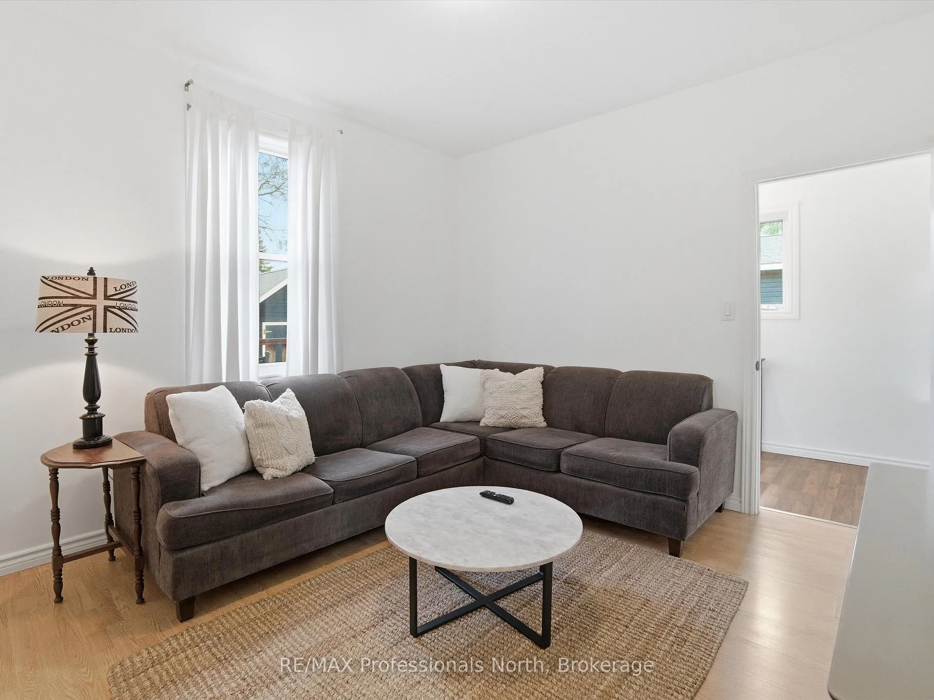 Photo 17 of 197 Dill Street, Bracebridge, Macaulay — HOMEH