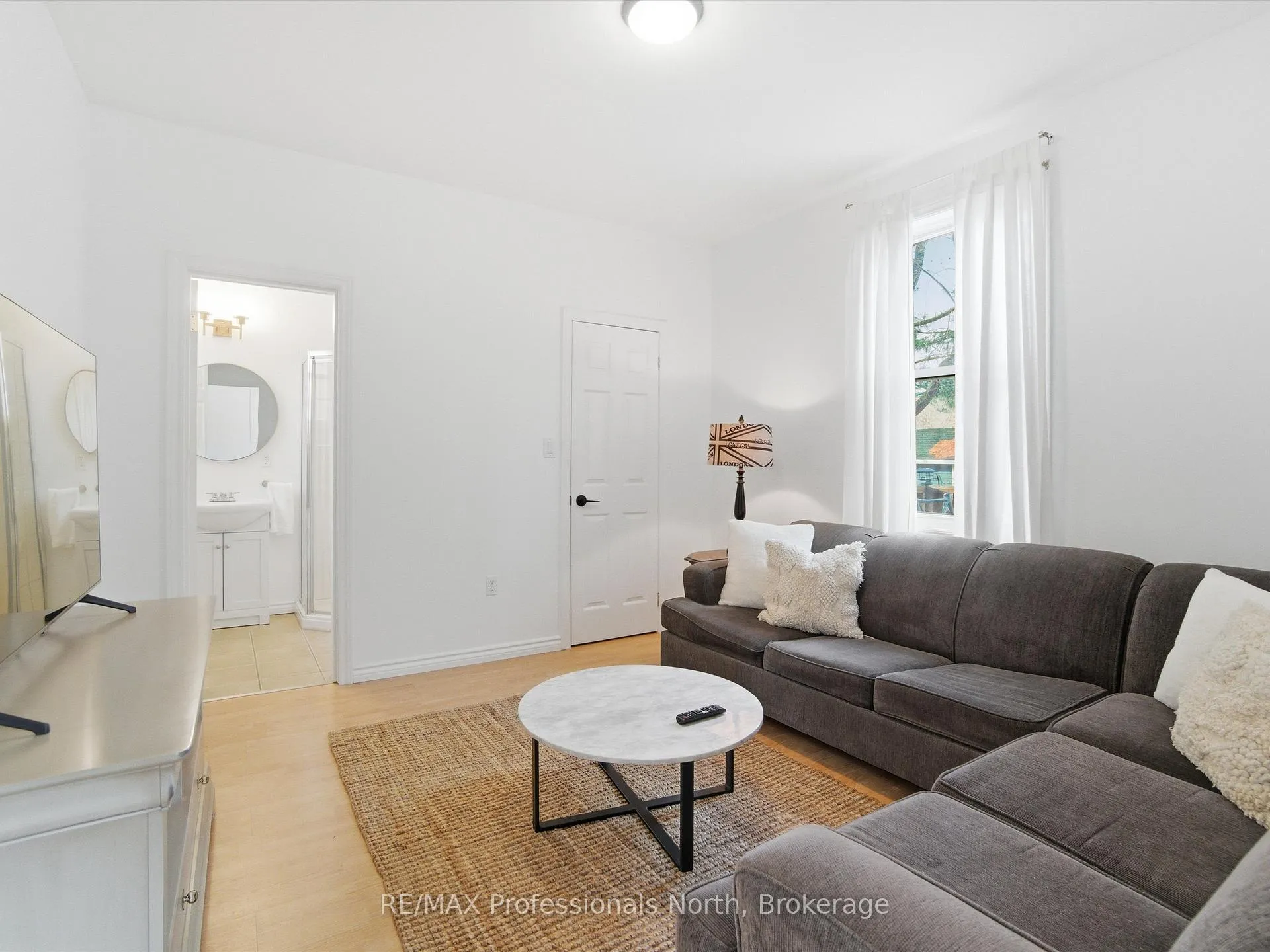 Photo 19 of 197 Dill Street, Bracebridge, Macaulay — HOMEH