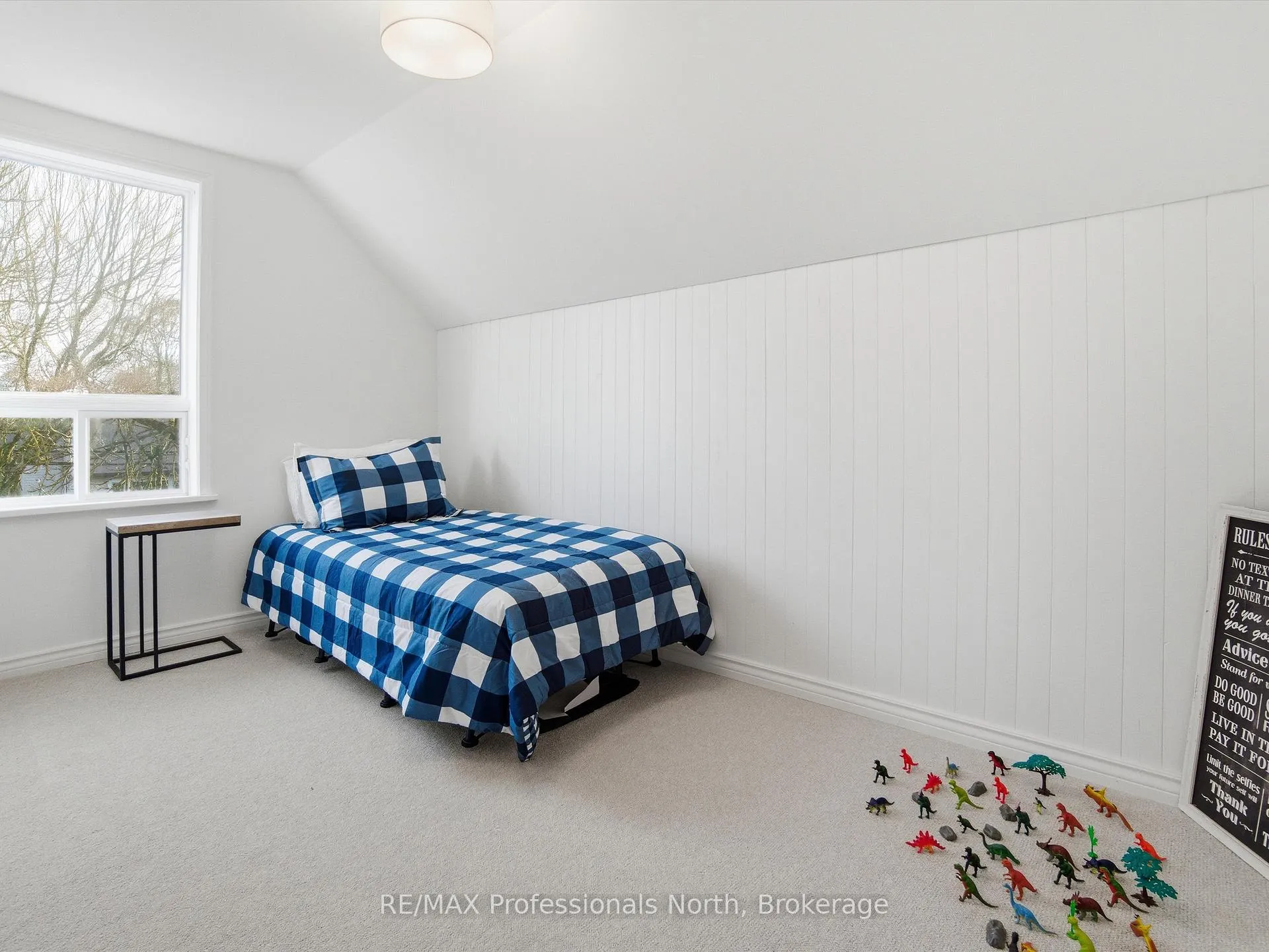 Photo 25 of 197 Dill Street, Bracebridge, Macaulay — HOMEH