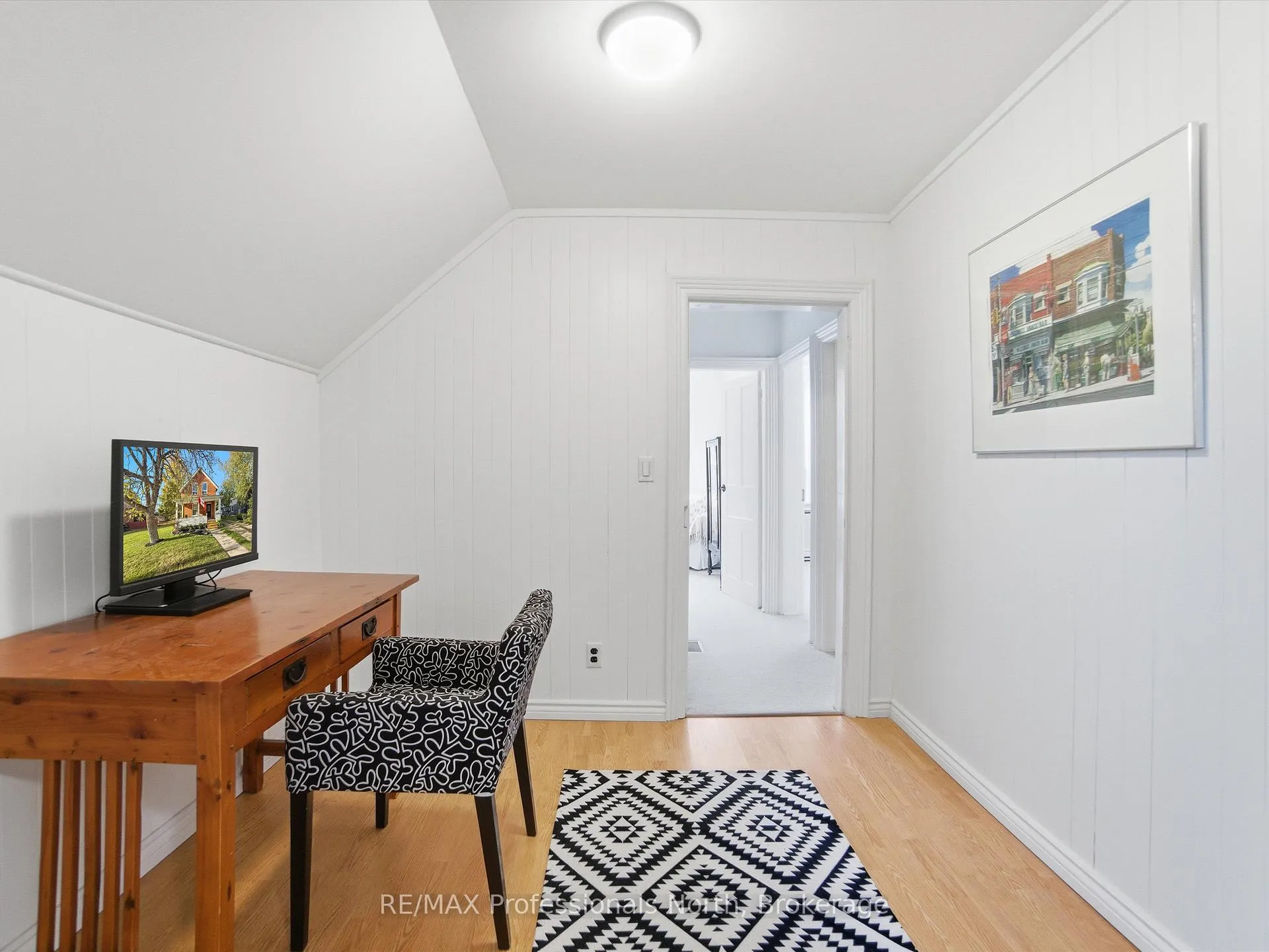 Photo 27 of 197 Dill Street, Bracebridge, Macaulay — HOMEH